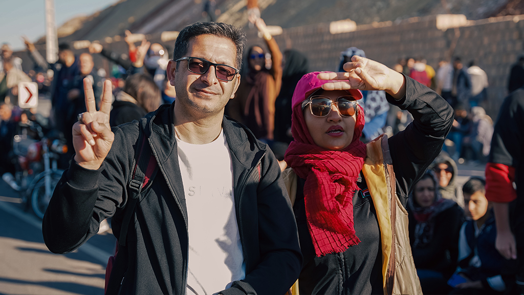 1024-576-گالری10- پیاده روی رئیسی